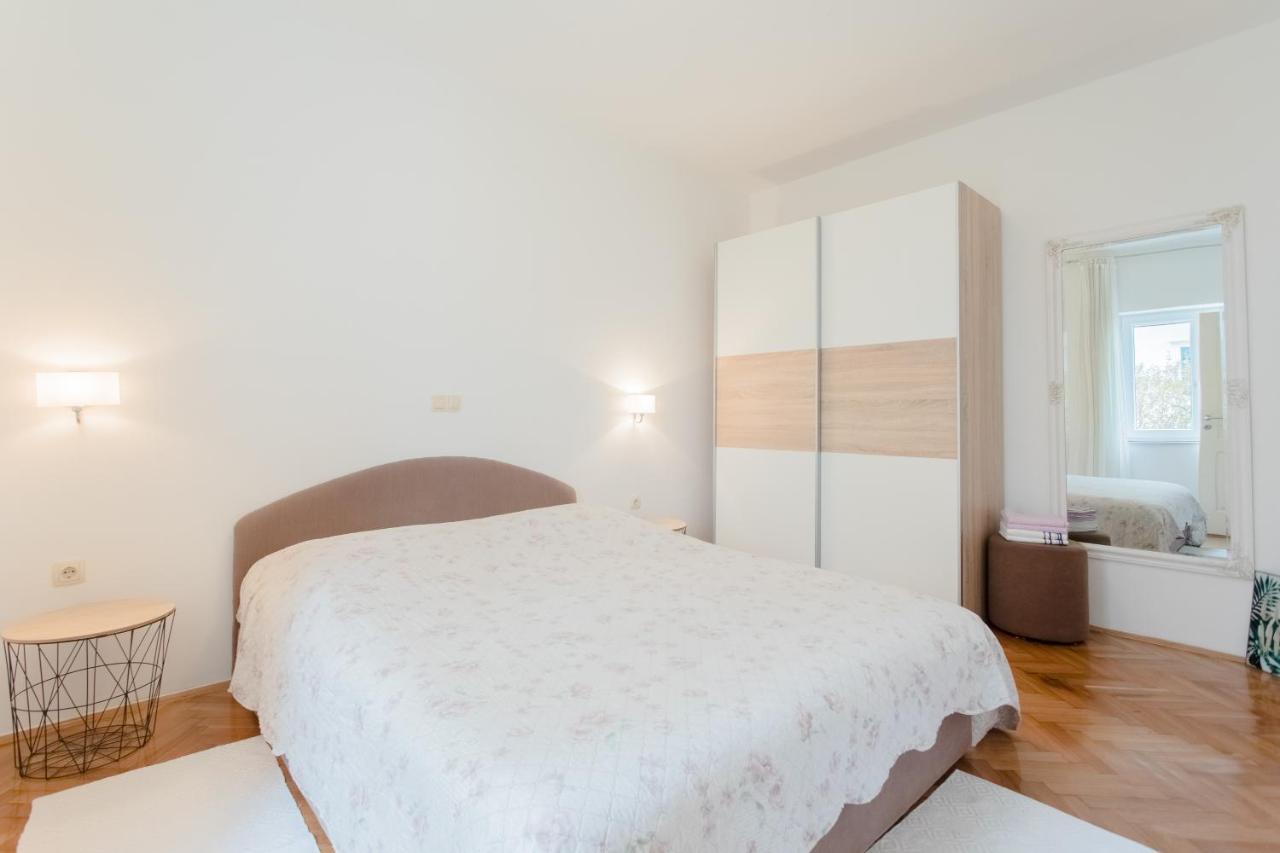 Apartments Kadenca Omiš Buitenkant foto