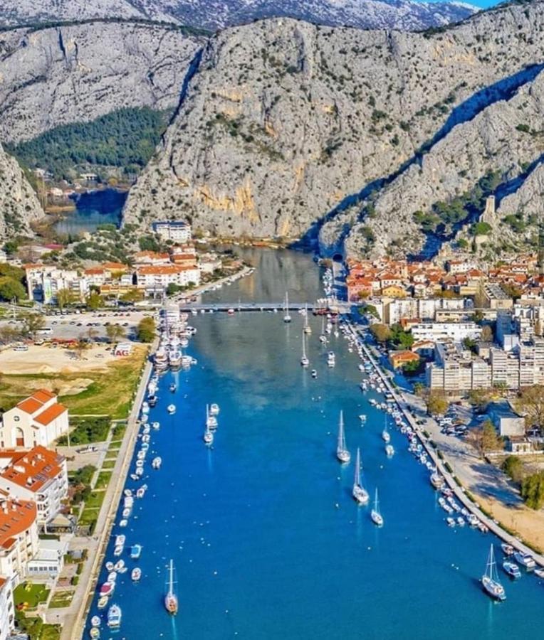 Apartments Kadenca Omiš Buitenkant foto