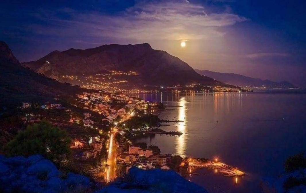 Apartments Kadenca Omiš Buitenkant foto